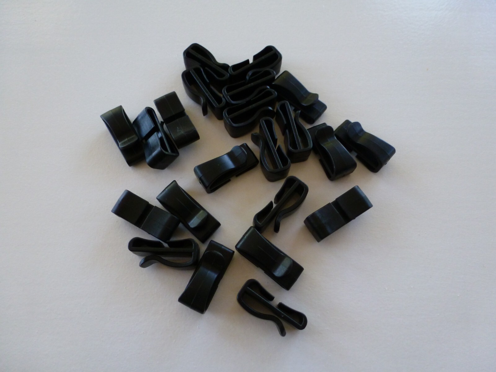 LARGE SELECTION OF INTERLOCKING FASTENERS AND WEBBING