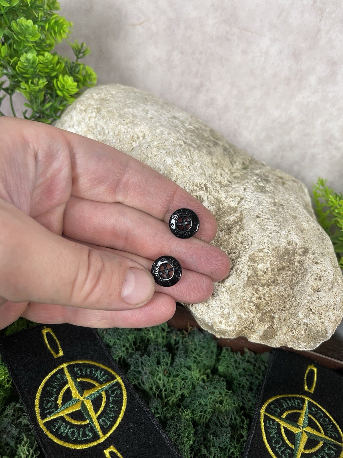 STONE ISLAND Badge +2 Buttons Black Logo Patch Compass