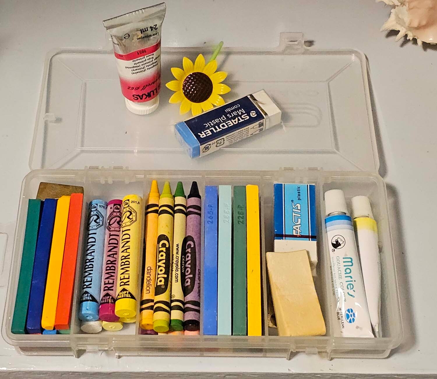 6 Compartment Clear Craft Art Organizer Utility Box 8" x 4" x 1 1/8" Made in USA
