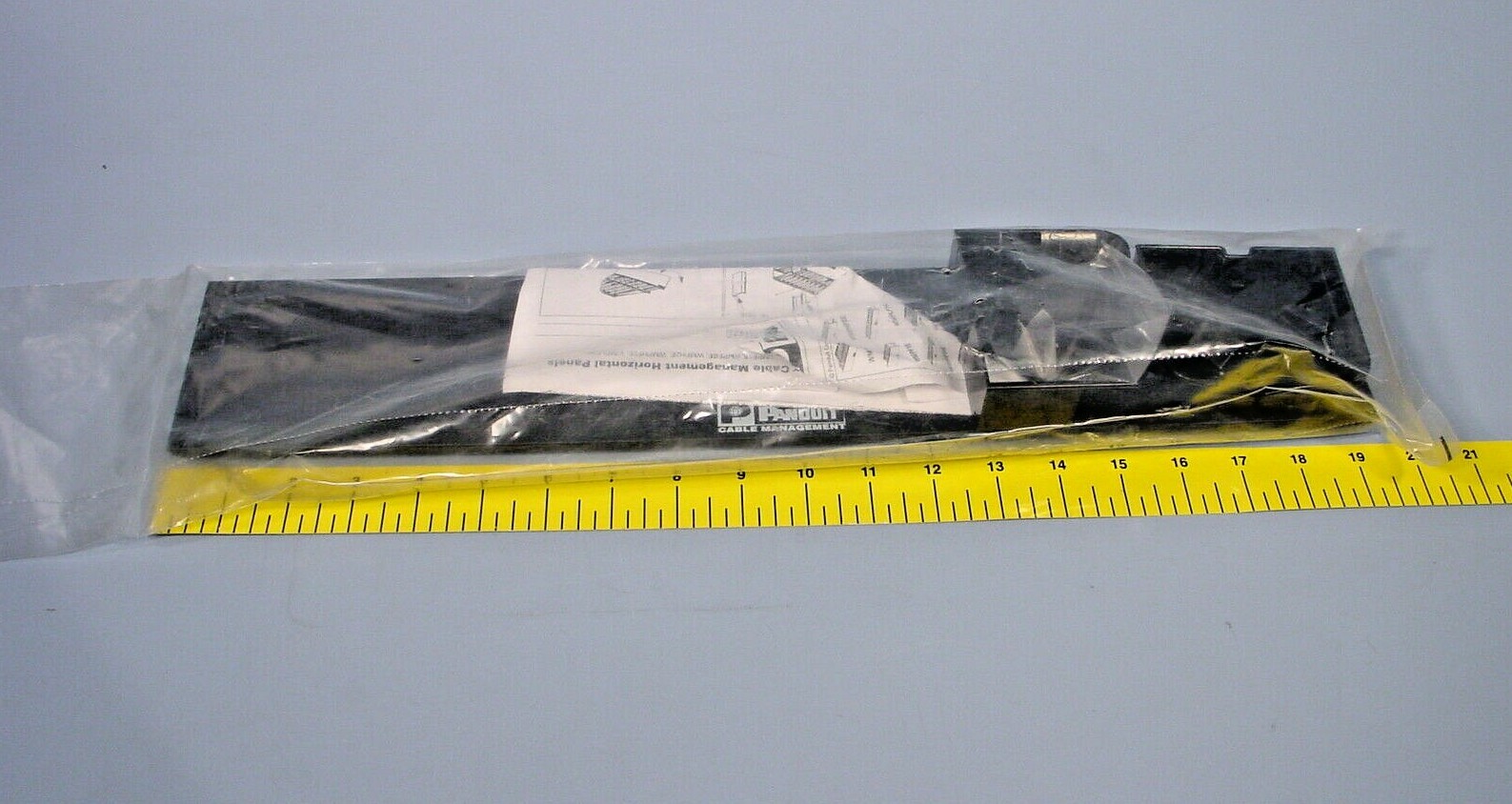 *Panduit CM282C Patchlink Cable Management Horizontal Panels (Factory Sealed)