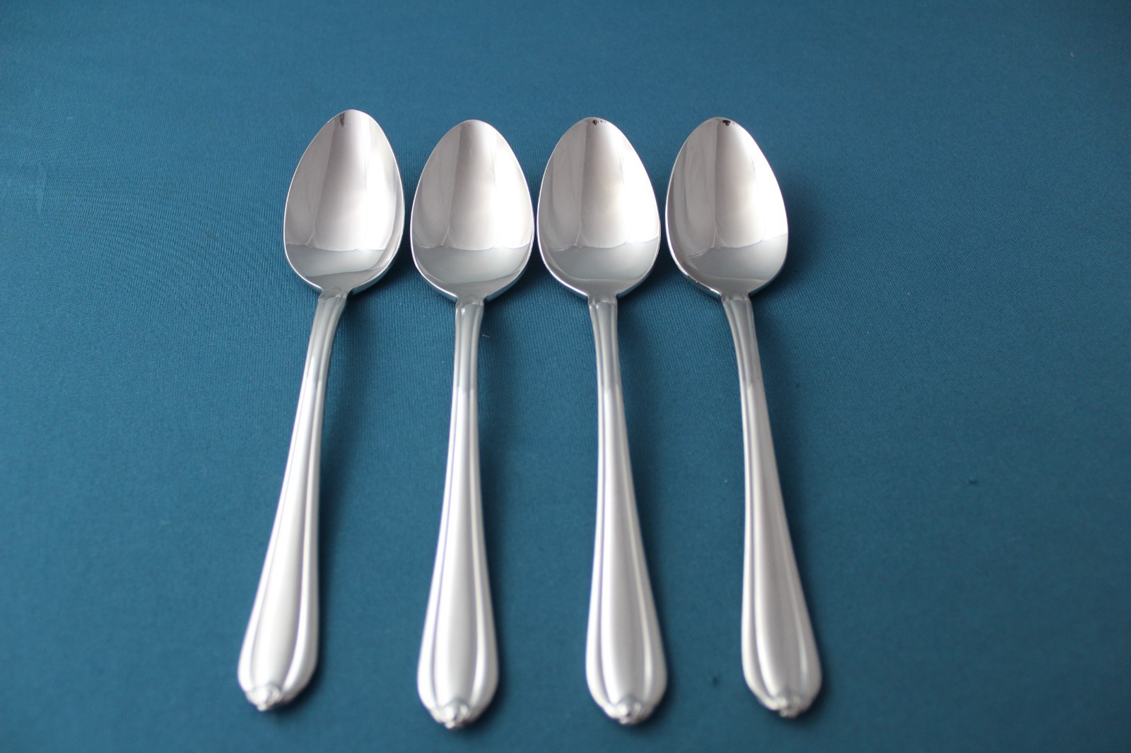 Gorham MELON BUD GLOSSY Teaspoons (Set of 4) 18/8 Stainless Japan 6 1/4"