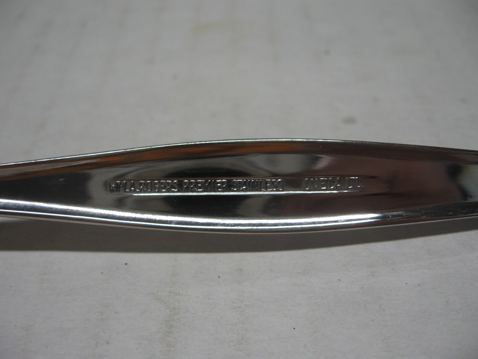 Slotted Pie Server Wm A Rogers Oneida Windrift Premier Stainless