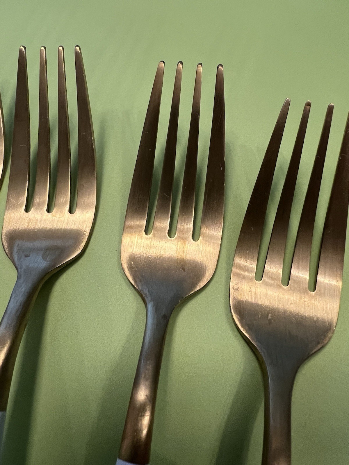 Possibly Gugrida Matte Gold/ white Flatware Setting For Four Minus One Knife