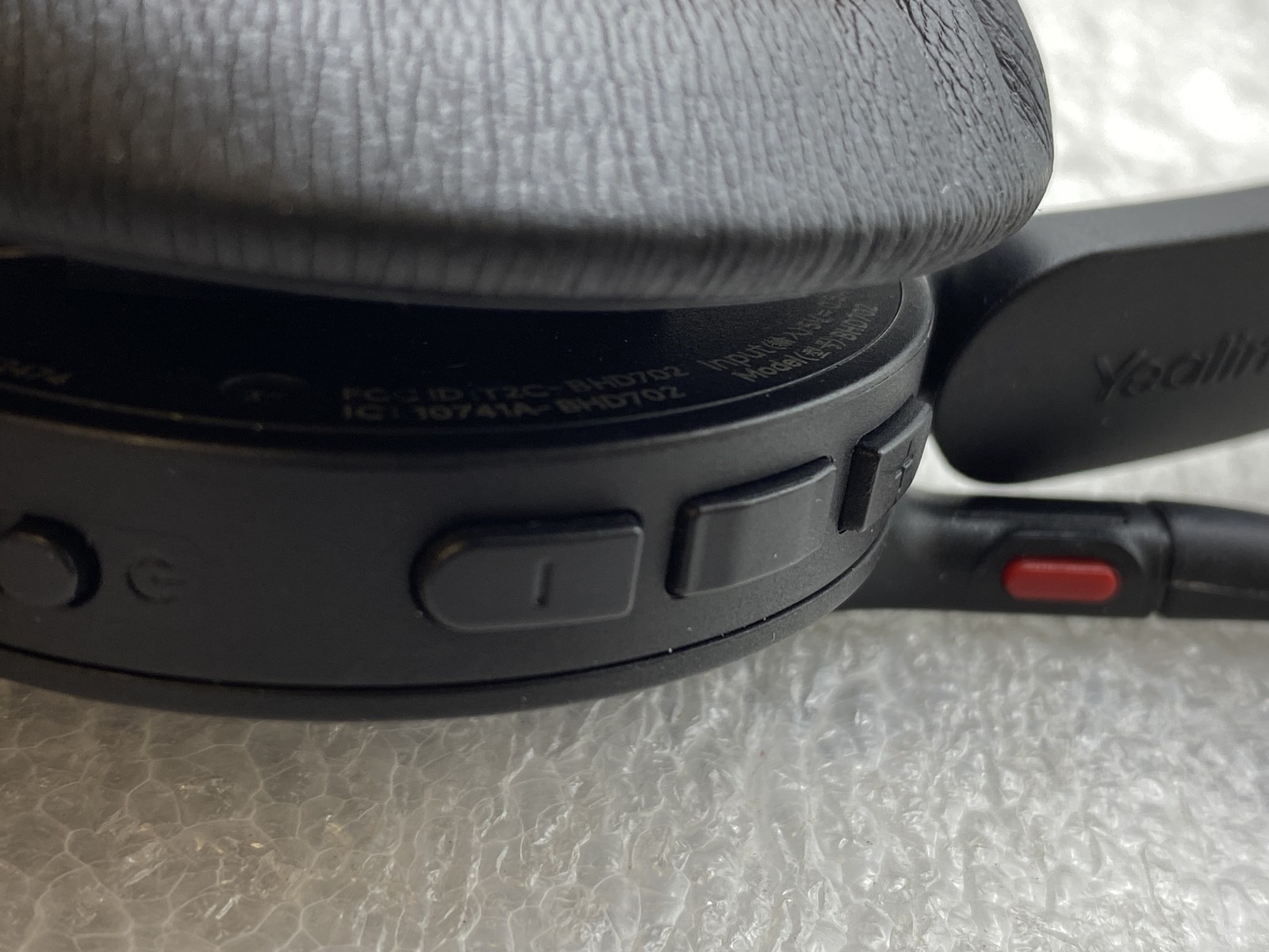 Yealink BHD702 BH70 Dual Wireless Bluetooth Headset With Mic ( HEADSET ONLY )