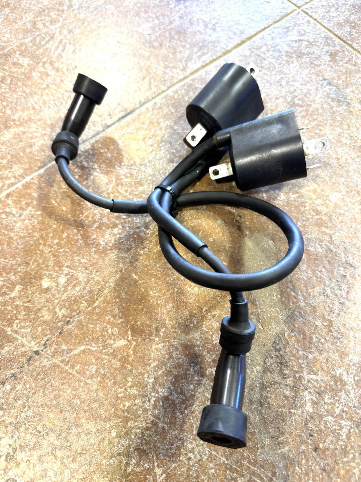 1999-2009 Yamaha V-Star 1100 OEM Ignition Coil 5EL-82310-00-00 & 5EL-82320-00-00