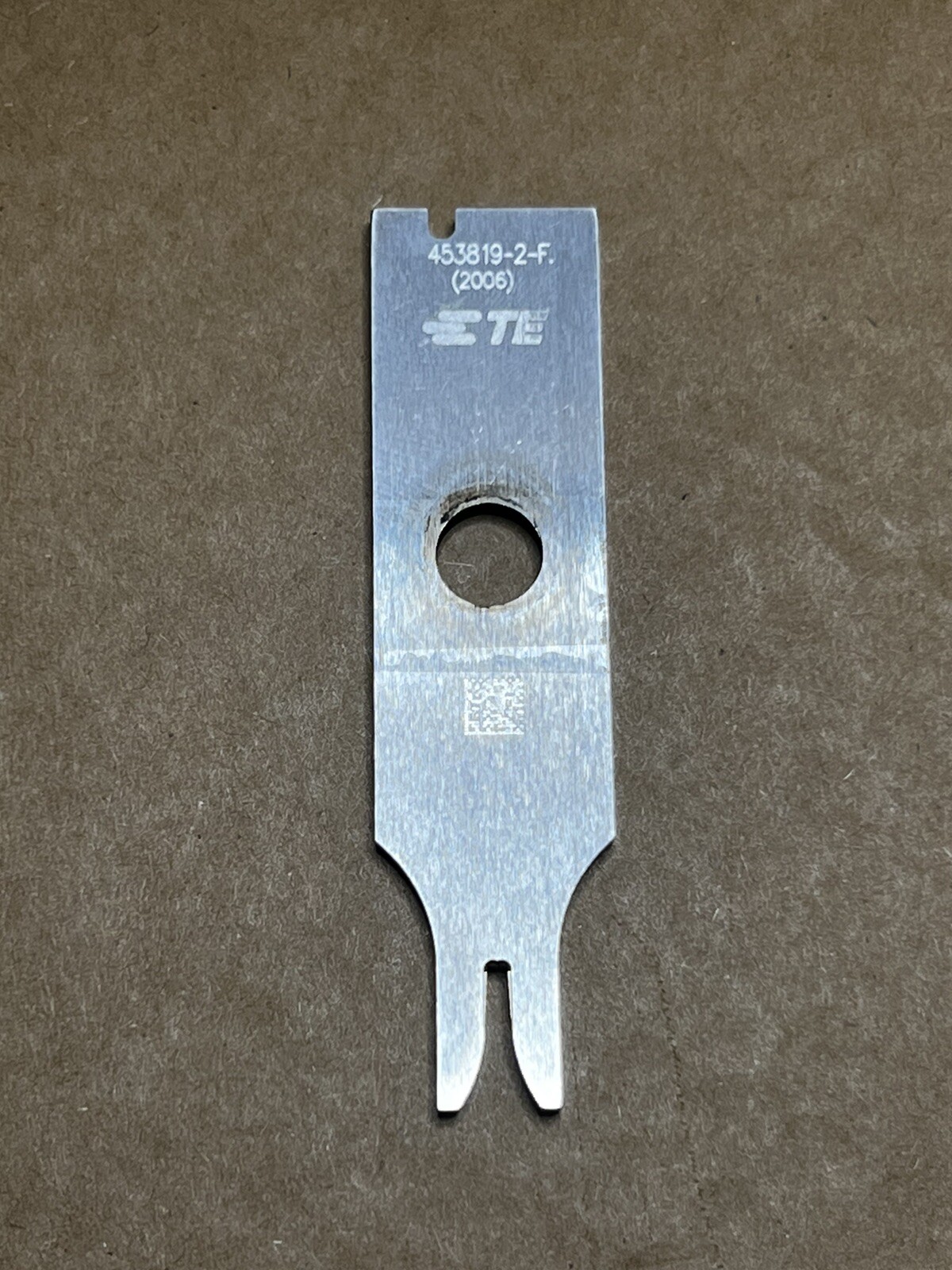 TE Connectivity 453819-2 Crimping Tool