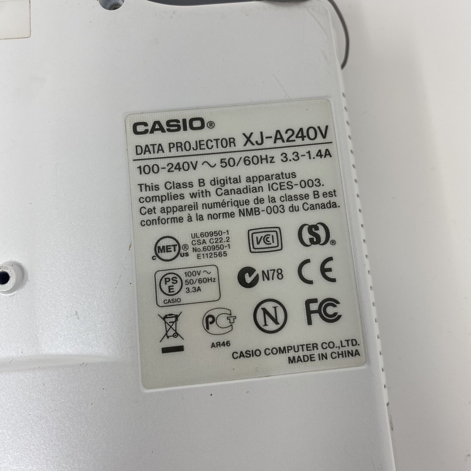 Casio Data Projector XJ-A240V HDMI Computer Connection - READ