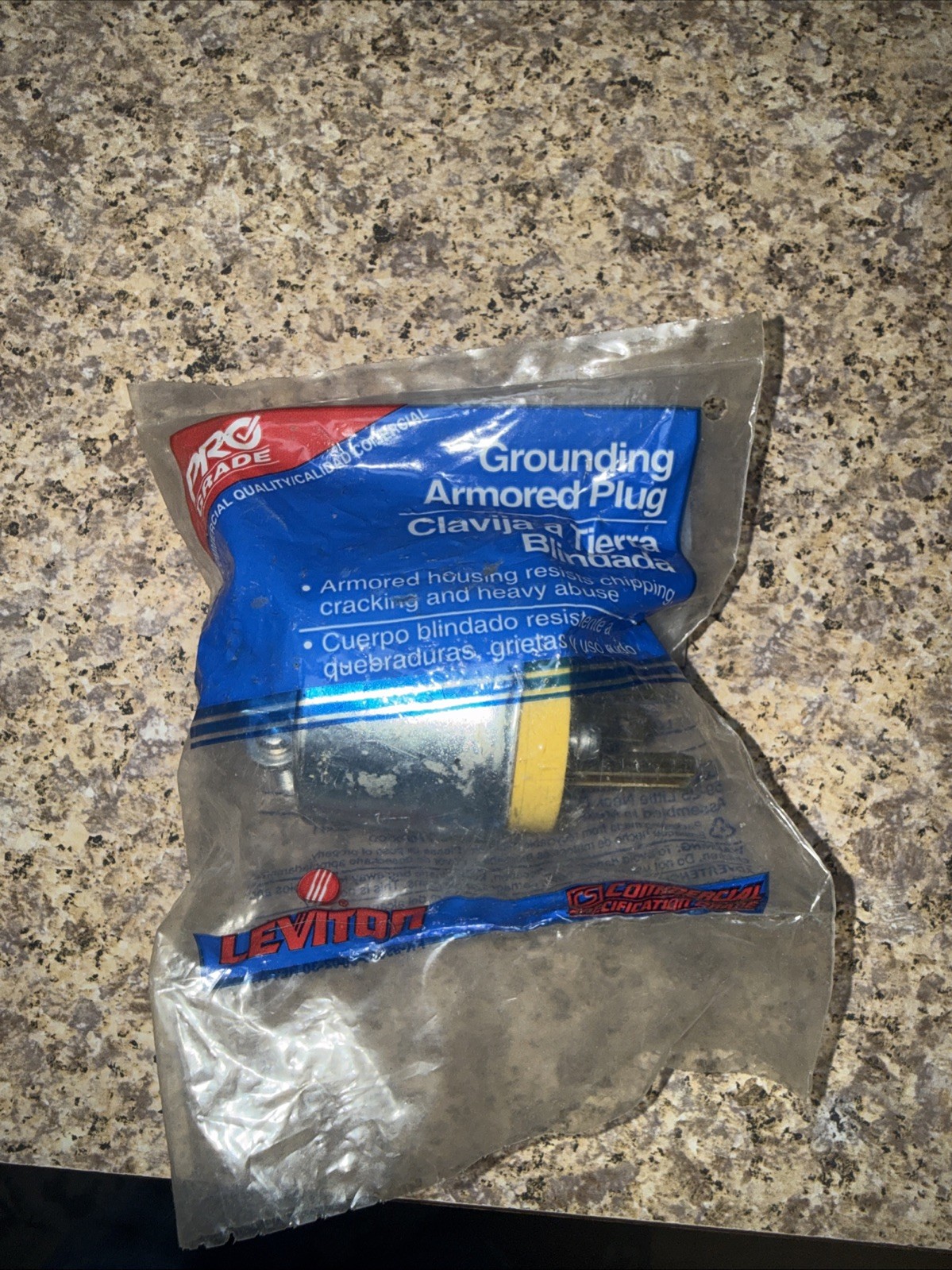 Leviton A32Z Grounding Armored Plug R00-515PA - New Factory Sealed Cord Plug