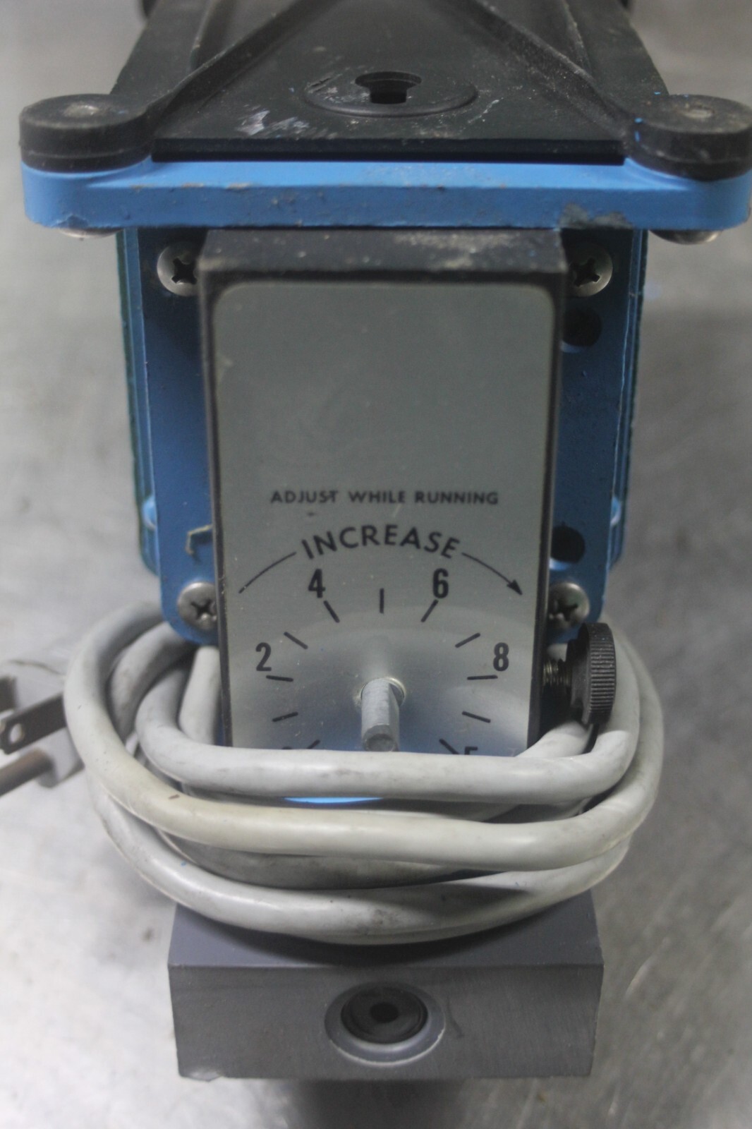 Brunner Model 22 Meter Feeder