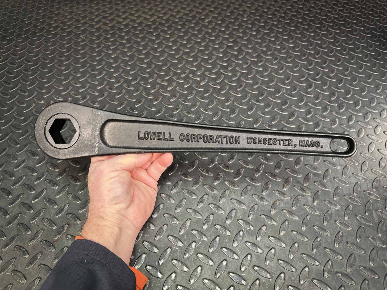 Unused - Lowell Model 16 Ratchet Arm 1-1/4 Inch Hex 16901-93320