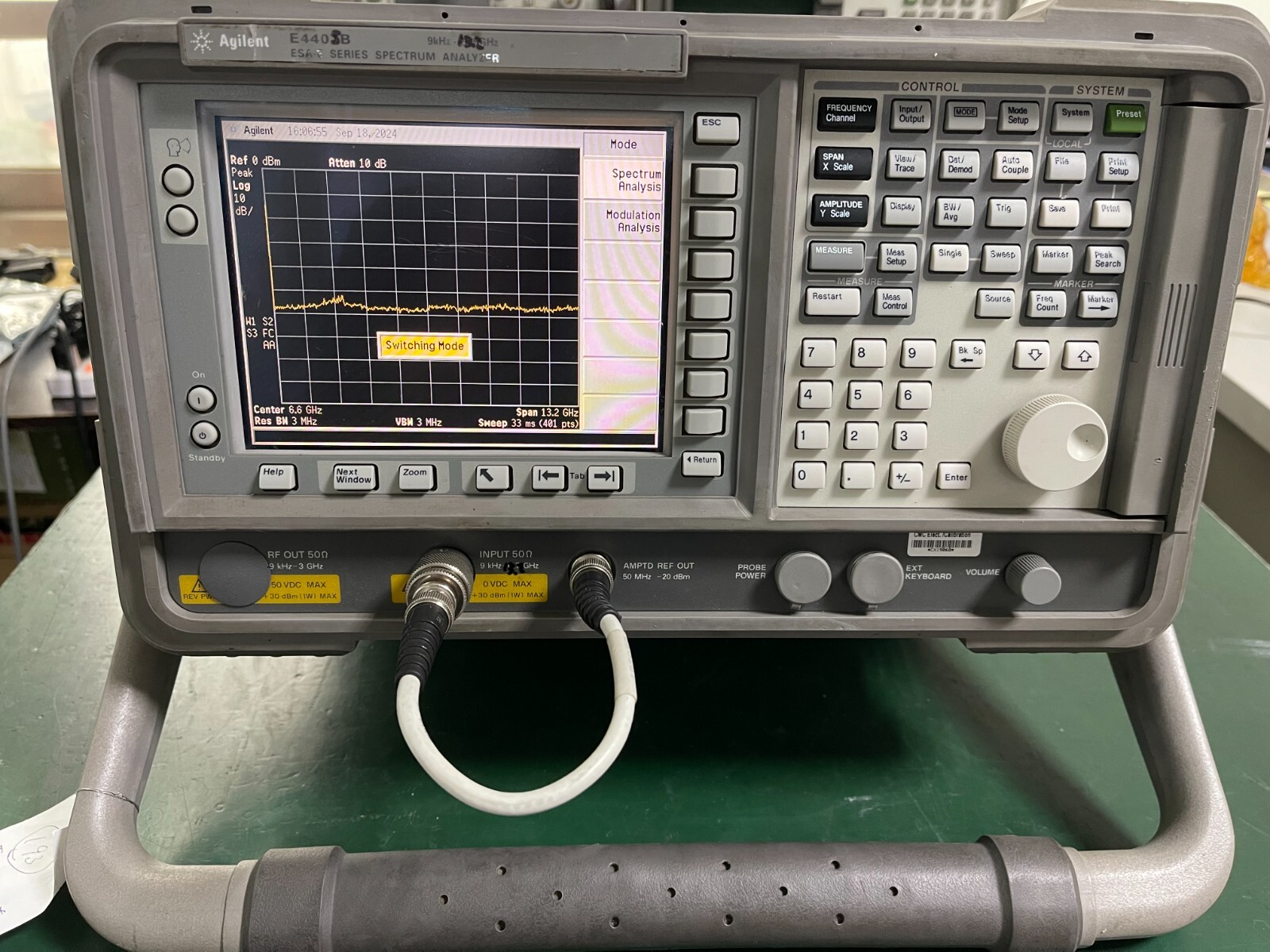Agilent ESA E4405B 9kHz - 13.2GHz Spectrum Analyzer