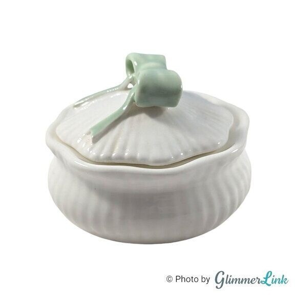 Delicate Green Bow Lidded Round Fine Bone China Trinket Box