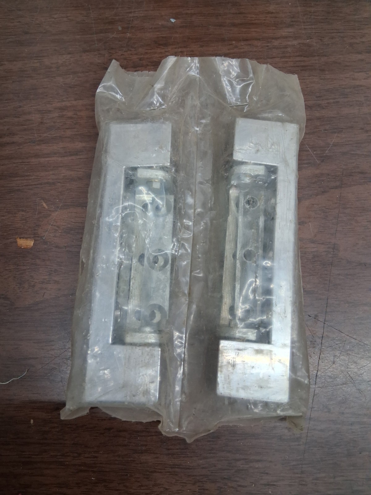 STANDARD KEIL 1 SET COMMERCIAL REFRIGERATION HINGE model # 2842-1009-1110
