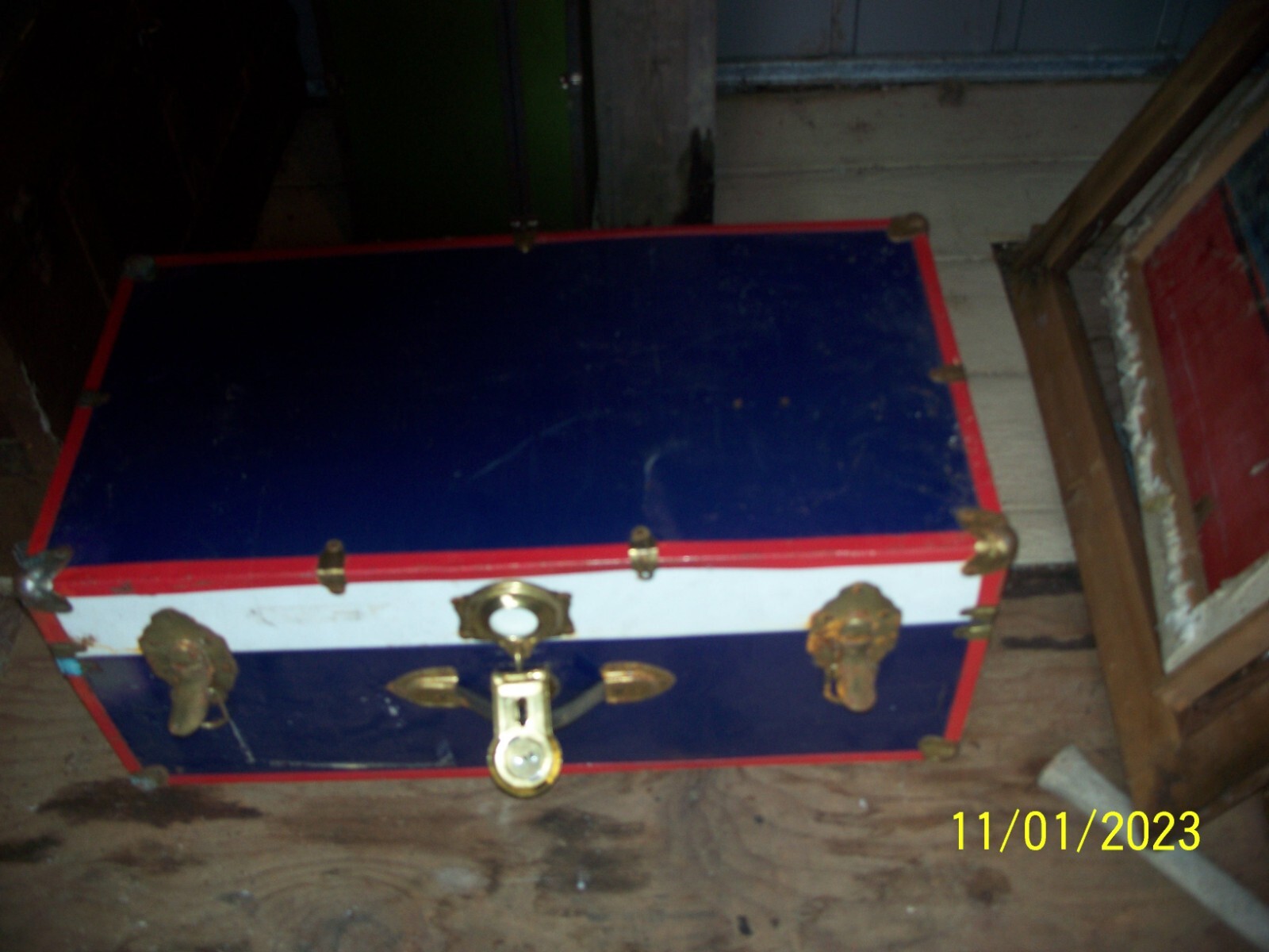 foot locker storage trunk