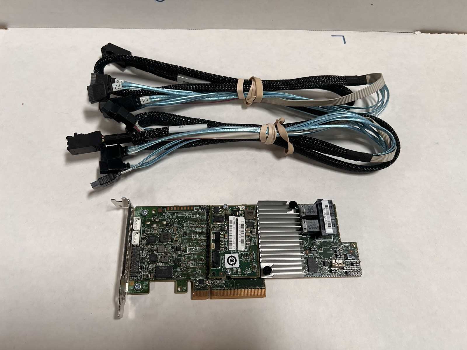 LSI MegaRAID SAS 9361-8i PCIe 3.0 x8 RAID Controller CVM02 + 2 SFF-8643 Cables