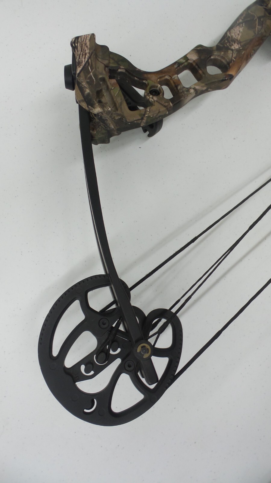 BARNETT VORTEX ELUDE HUNTER COMPOUND BOW (105731-1 R BY74)
