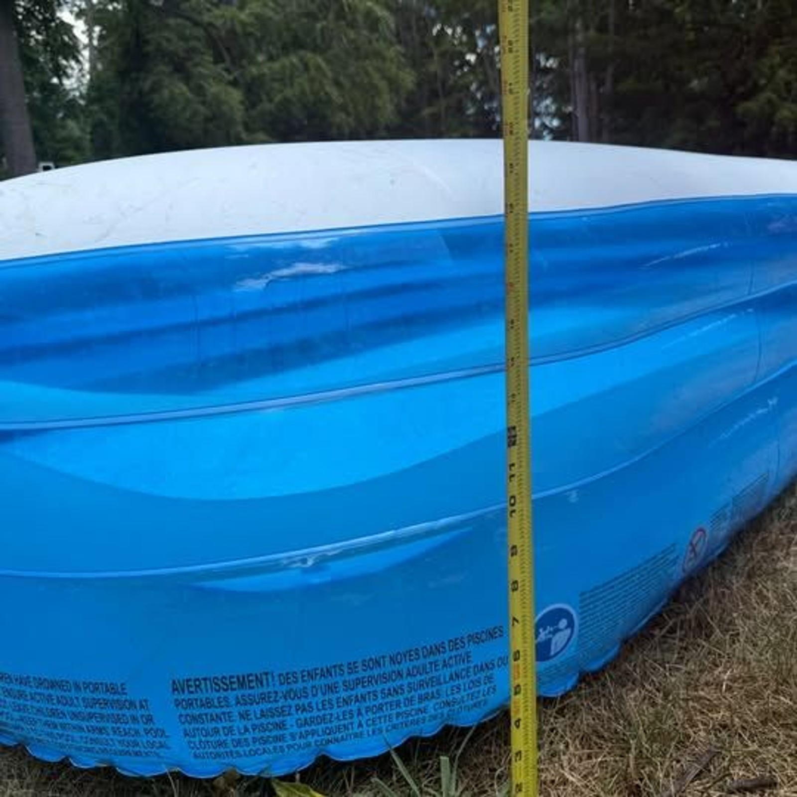 Large inflatable pool family size