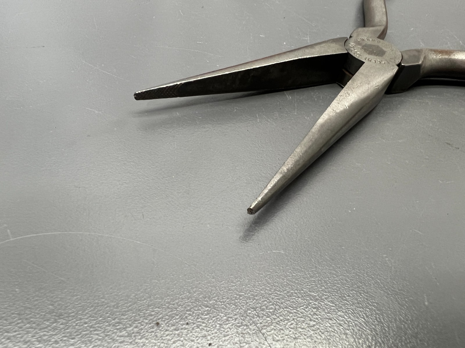 (J) VINTAGE CRESCENT TOOLS CRESTOLOY 1033-7 7" 178MM NEEDLE NOSE PLIERS VGC USA