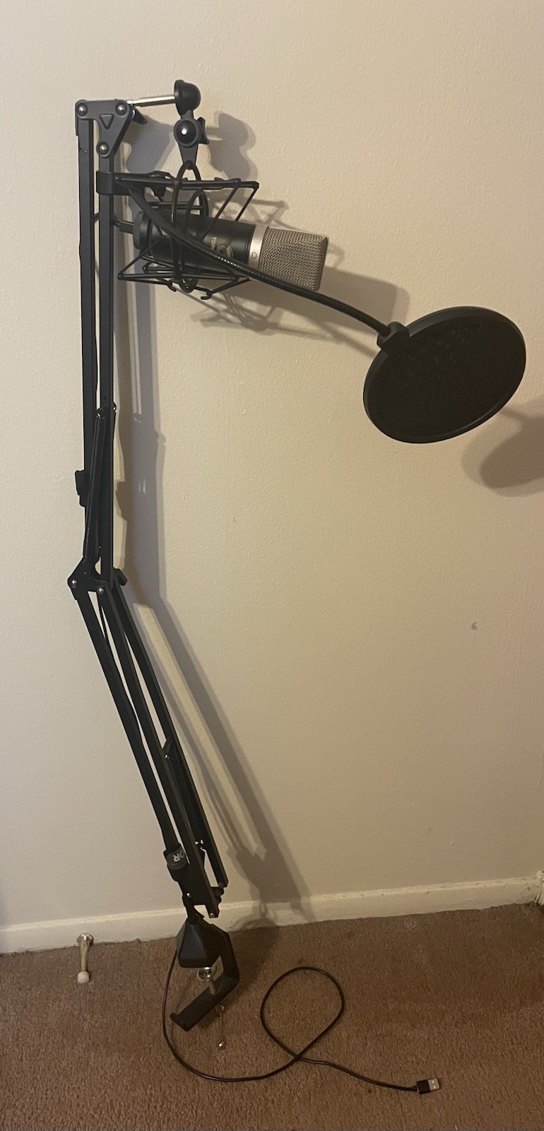 Black Adjustable Metal Microphone Boom Arm Stand with Shock Mount & Pop Filter