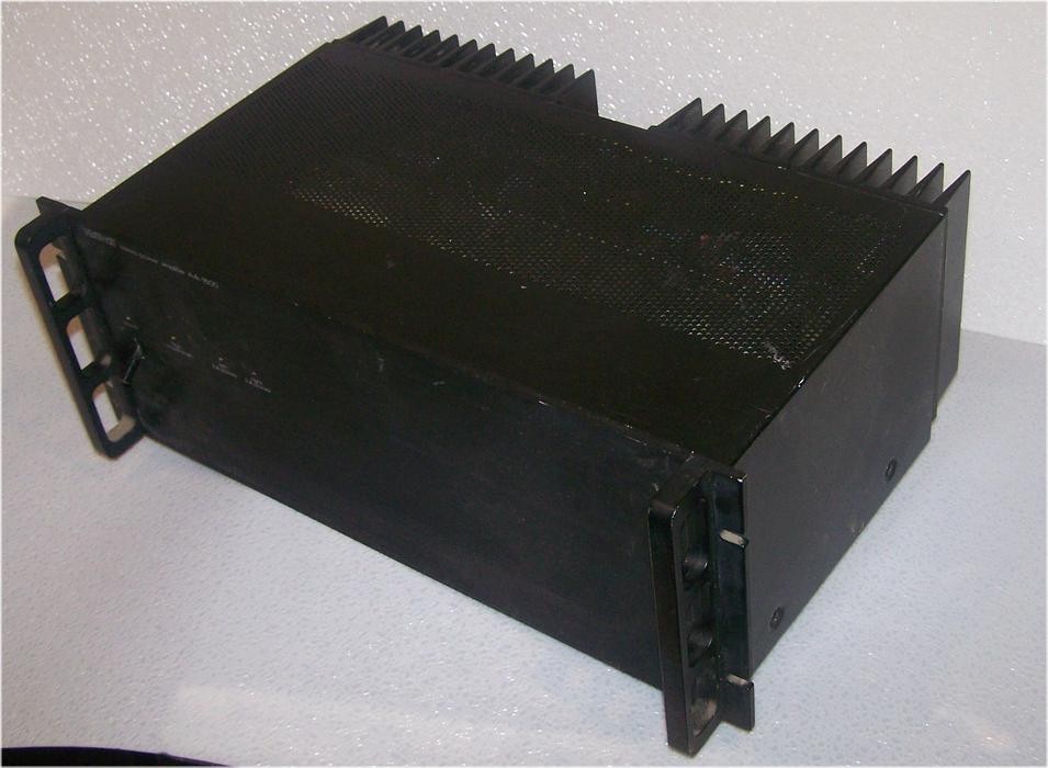 Heathkit Rack Mount Stereo Power Amplifier model AA-1600