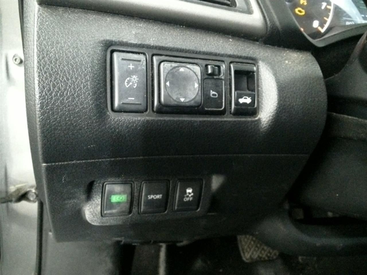 Driver Left Front Spindle/Knuckle Fits 11-25 LEAF 104814740