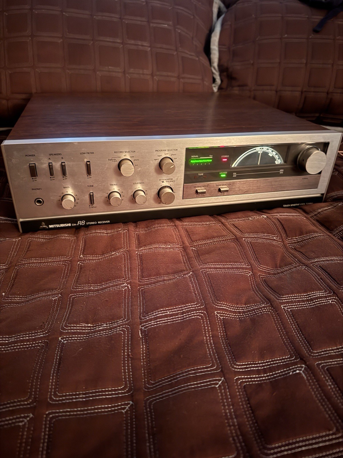 1980 Mitsubishi DA-R8 Stereo Receiver 35watts 8 Ohms Quadraphonic/ Phono Input
