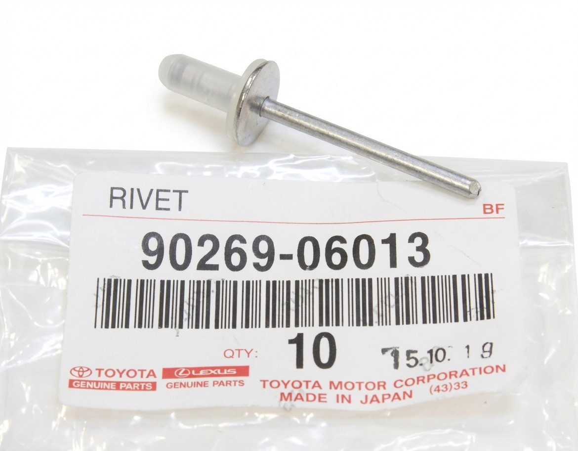 1pc Rivet Retainer Clip Toyota Prius C NHP10 90269-06013 Fastener 05-15 Genuine