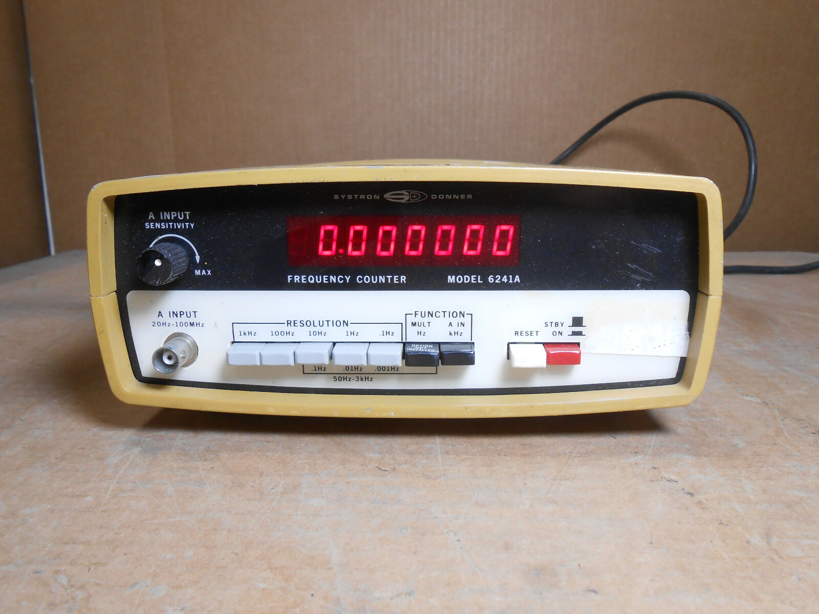 SYSTRON DONNER MODEL 6241A FREQUENCY COUNTER