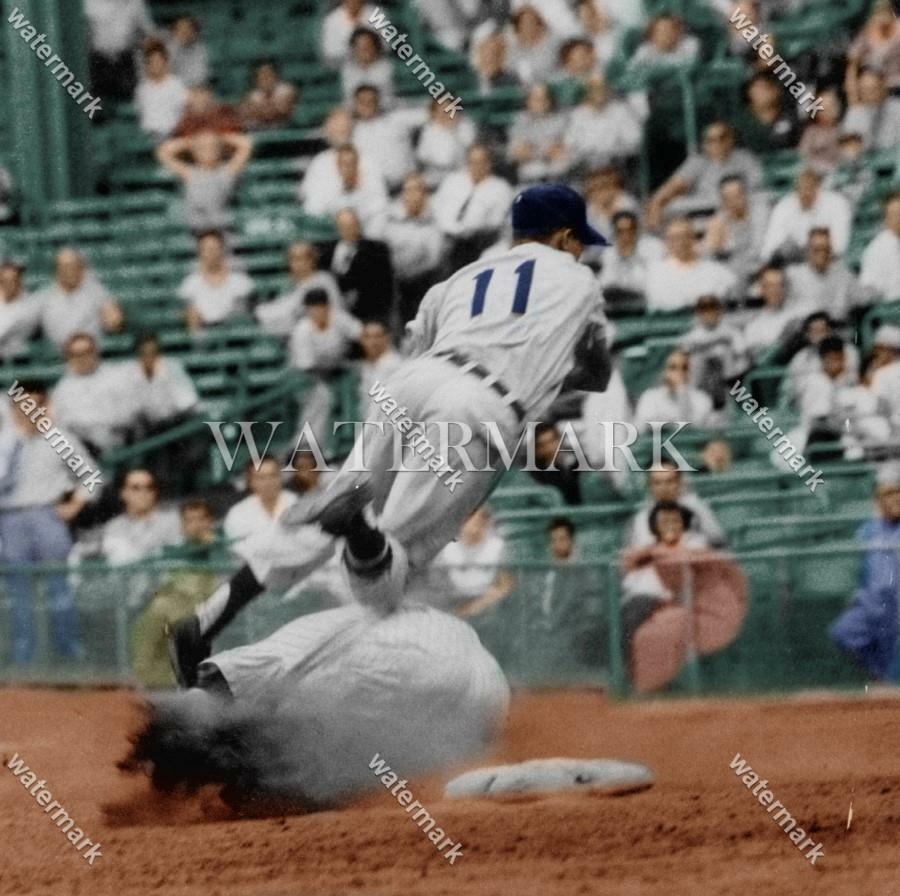BS670 Mickey Mantle Rolls Luis Aparicio Yankees 8x10 11x14 16x20 Colorized Photo