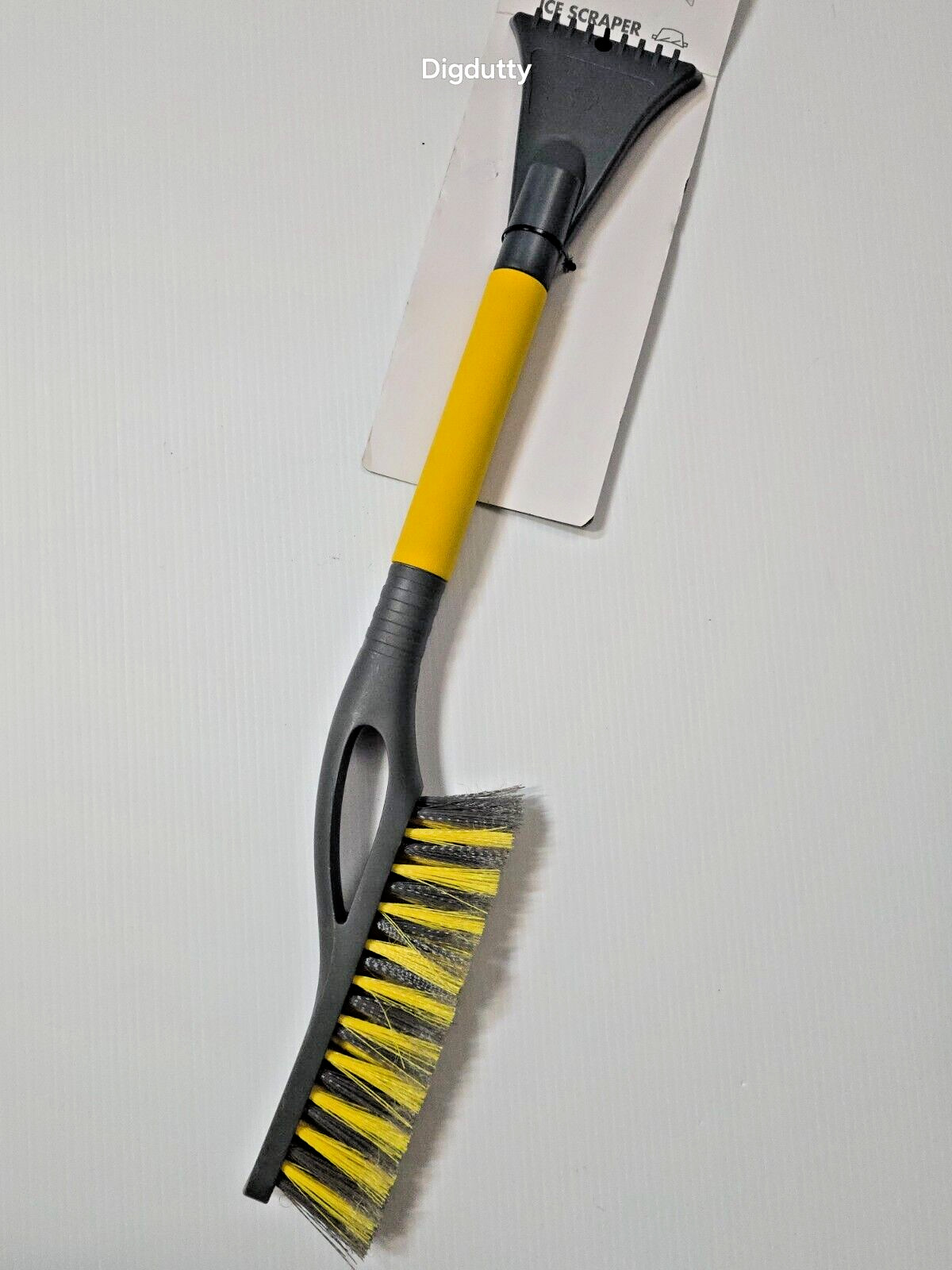 Shell LIGHTWEIGHT 24" Snowbrush W/ Bear Claw Car Ice Scraper - Yellow / Grey