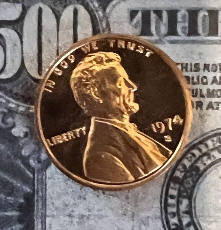 1974 S Lincoln Memorial Penny - UNC - Beautiful Red Tone. Combined Shipping.