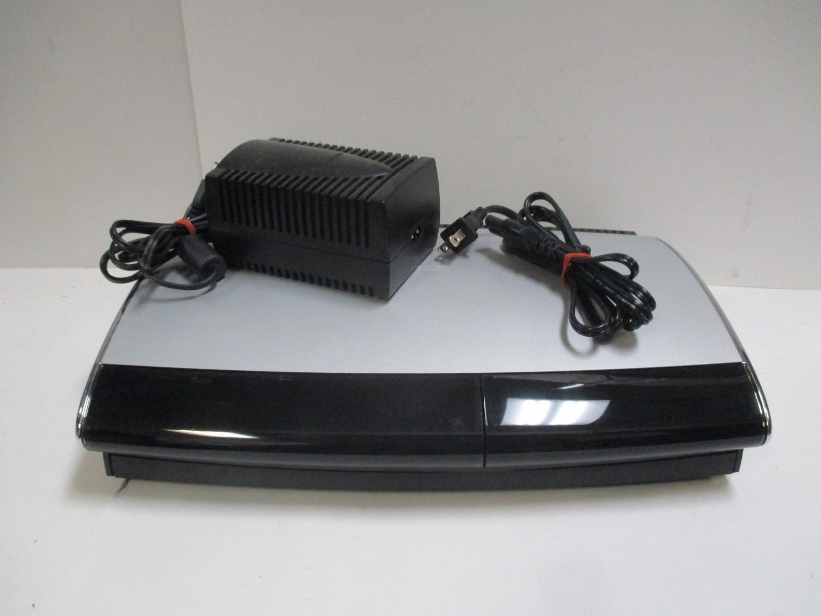 Bose AV18 Lifestyle 18 Media Center CD/DVD/MP3 Player w/ AC Adapter