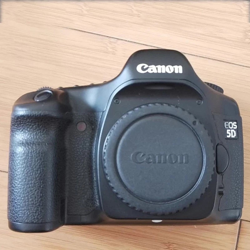 Canon EOS 5D 12.8MP Full Frame Digital SLR Camera Body Only -90% New