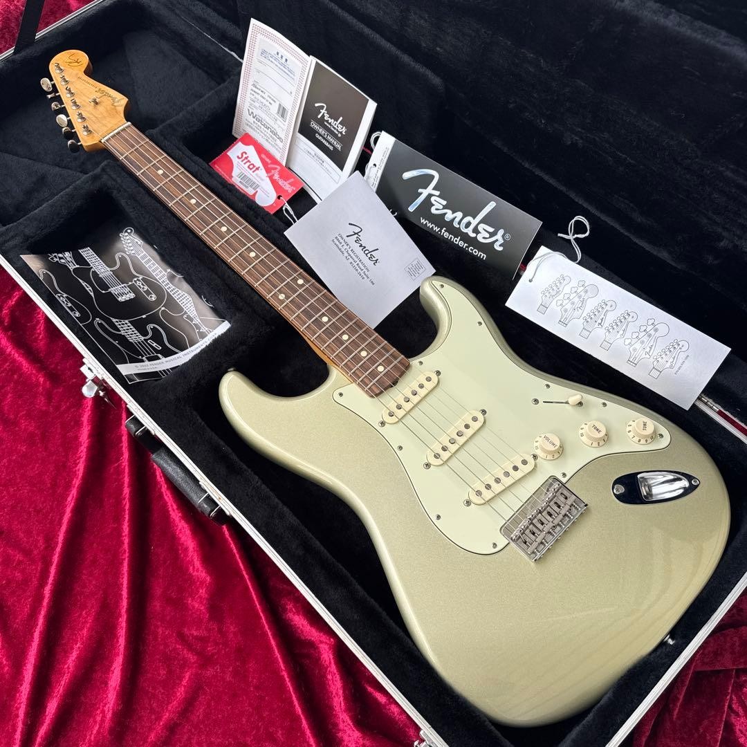 Extremely Maintained Fender Mexico Robert Cray Strat
