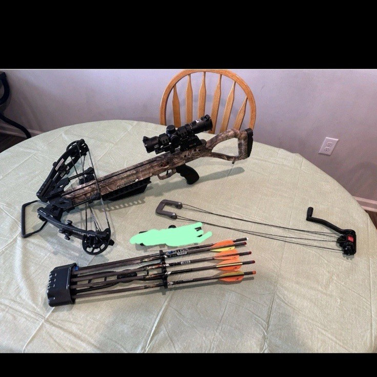 CenterPoint Sniper 370 Crossbow Camo/Black 370fps 200lb w/ Scope Bolts Rope