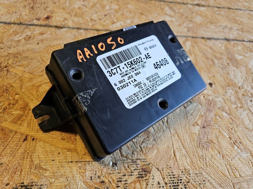 USED 2003 FORD F250 THEFT CONTROL MODULE 3C7T15K602AE Behind Radio Ship AS IS