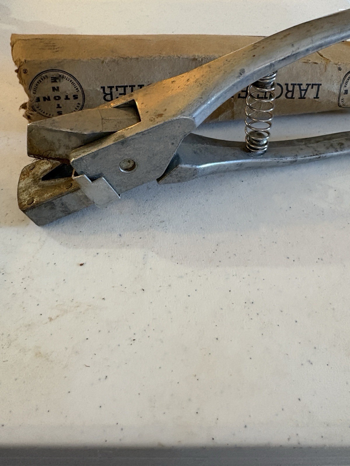 Stone Manufacturing Large Ear Notcher