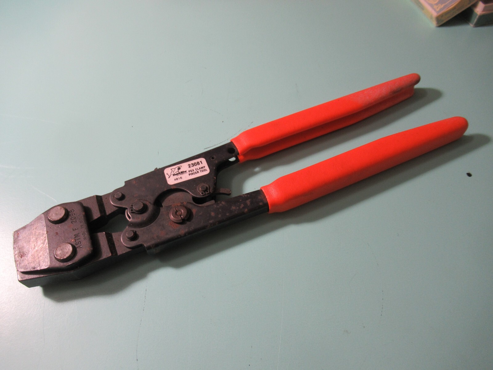 SharkBite 23081 Full size PEX Clamp Pincer Tool