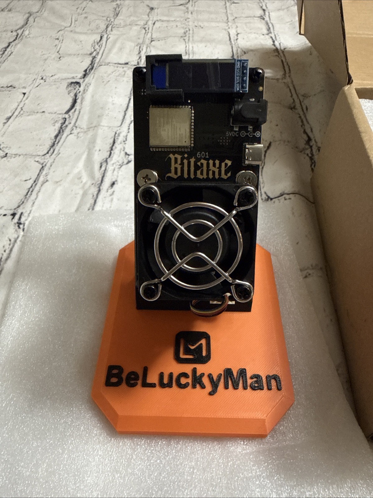 Bitaxe Gamma 601 Bitcoin Solo Miner 1.2TH/s | Low Power Quiet Solo Mining Machin