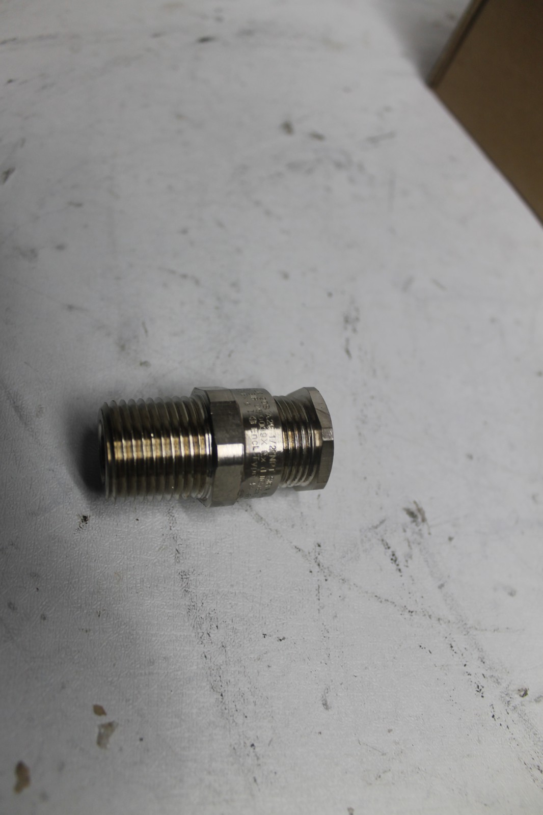 1 individual Appleton Electric 20SA2F0505 Cable Connector