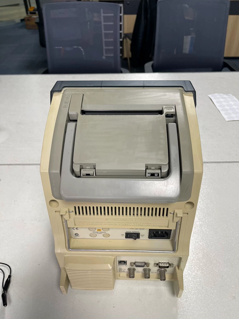 YOKOGAWA Electrics DL1640 DIGITAL OSCILLOSCOPE