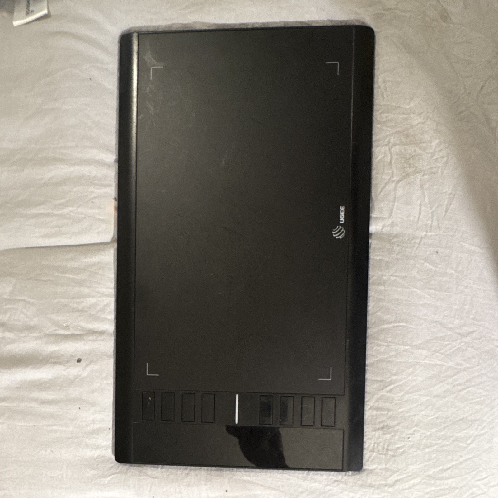 UGEE M708 Wired USB Graphics Drawing Tablet Model S7M708 10 x 15 x 0.4"