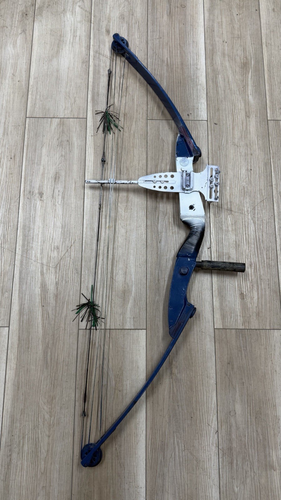 Vintage Bear Archery Compound Bow 47.5” Flipper Rest II Right Hand 22” Draw