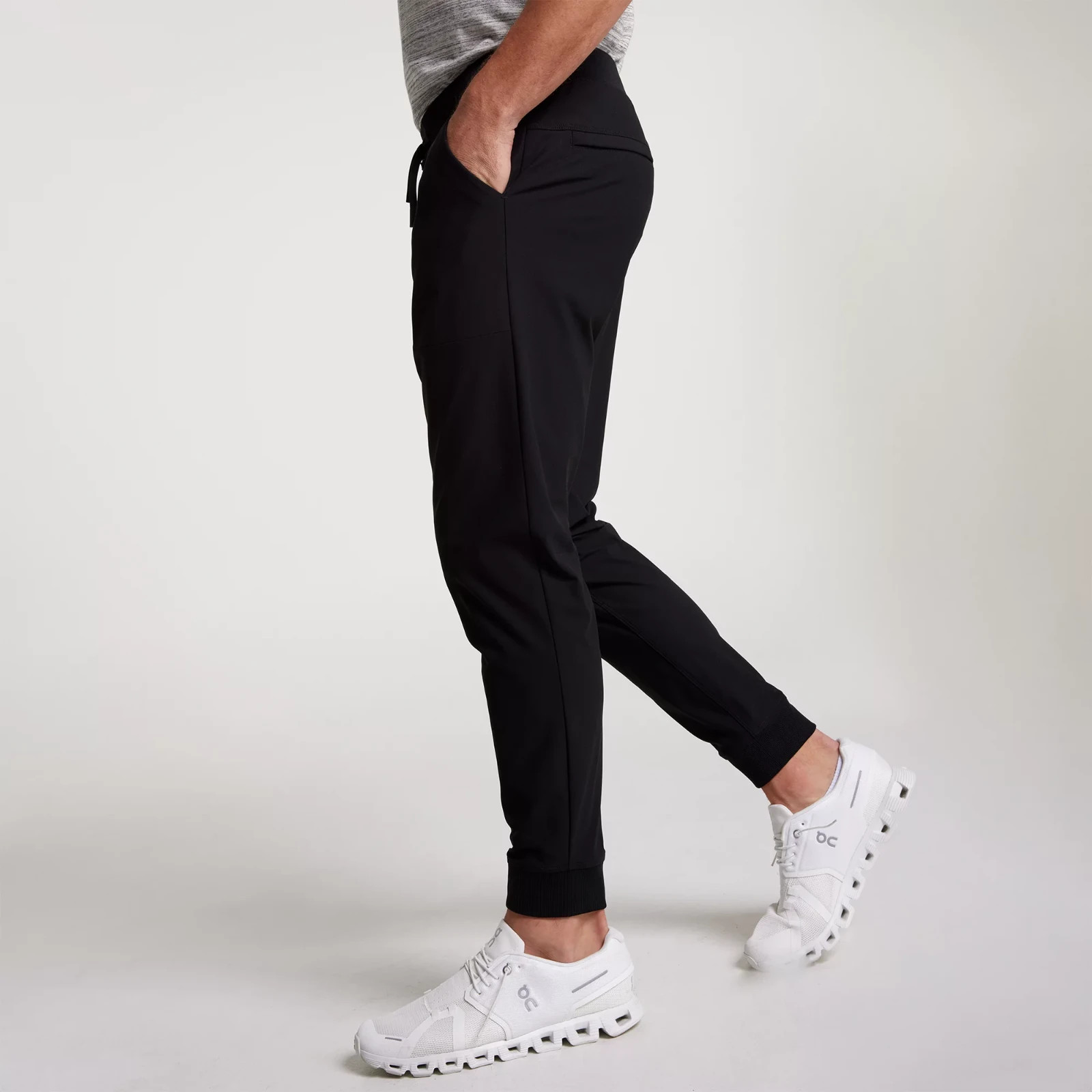 VRST Limitless Performance Slim Fit Jogger Pure Black Men's Size Medium NWT