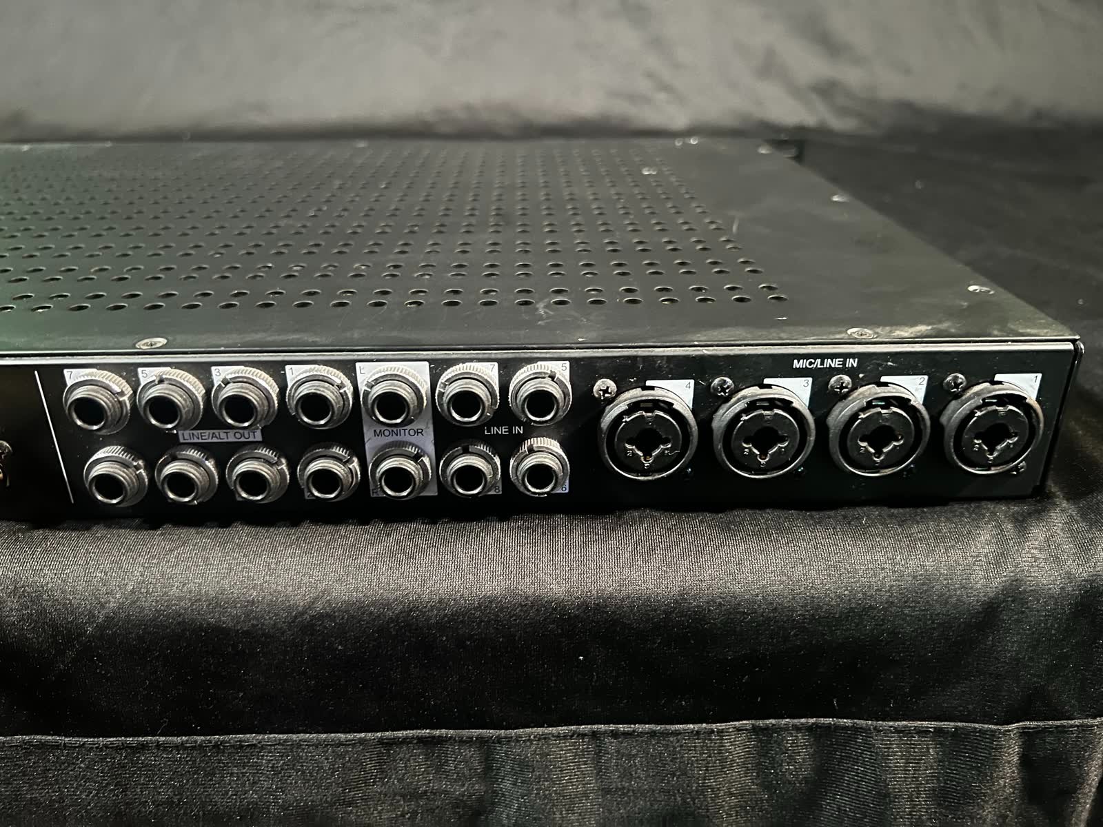 Universal Audio Apollo 8 QUAD Thunderbolt Interface + Power Supply