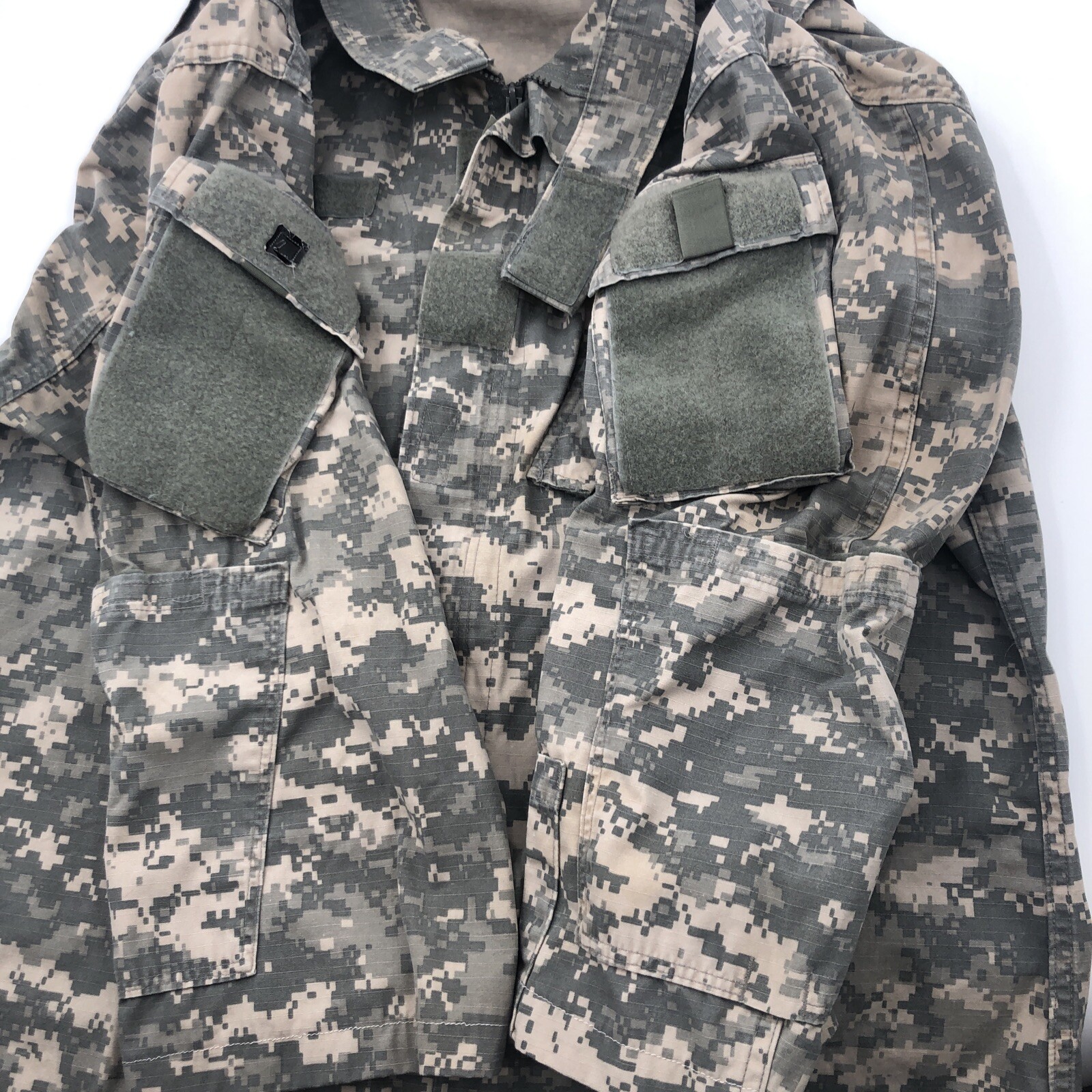 Army Combat Uniform Coat Jacket Large Regular SPM100-05–0-0409 Digital Camo FLAW