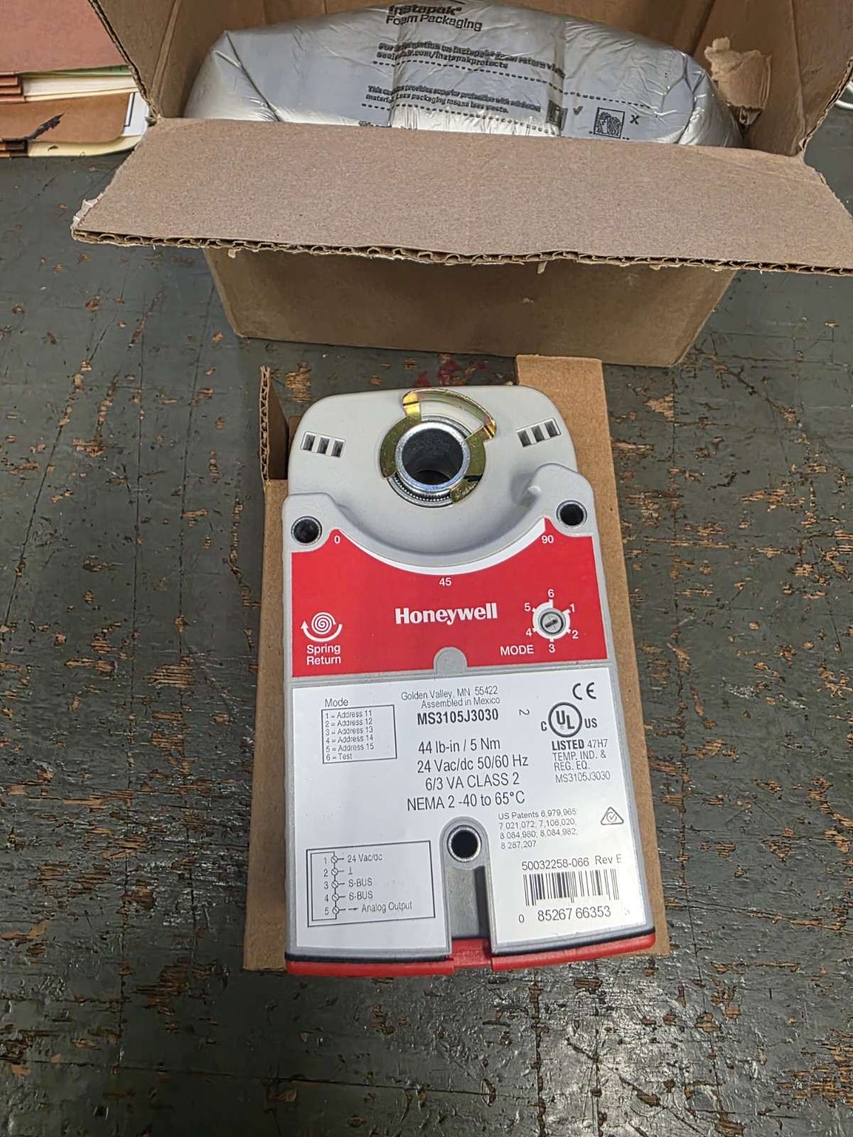 Honeywell MS3105J3030 Spring Return 44 lb-in. 5 Nm Direct Coupled Actuator