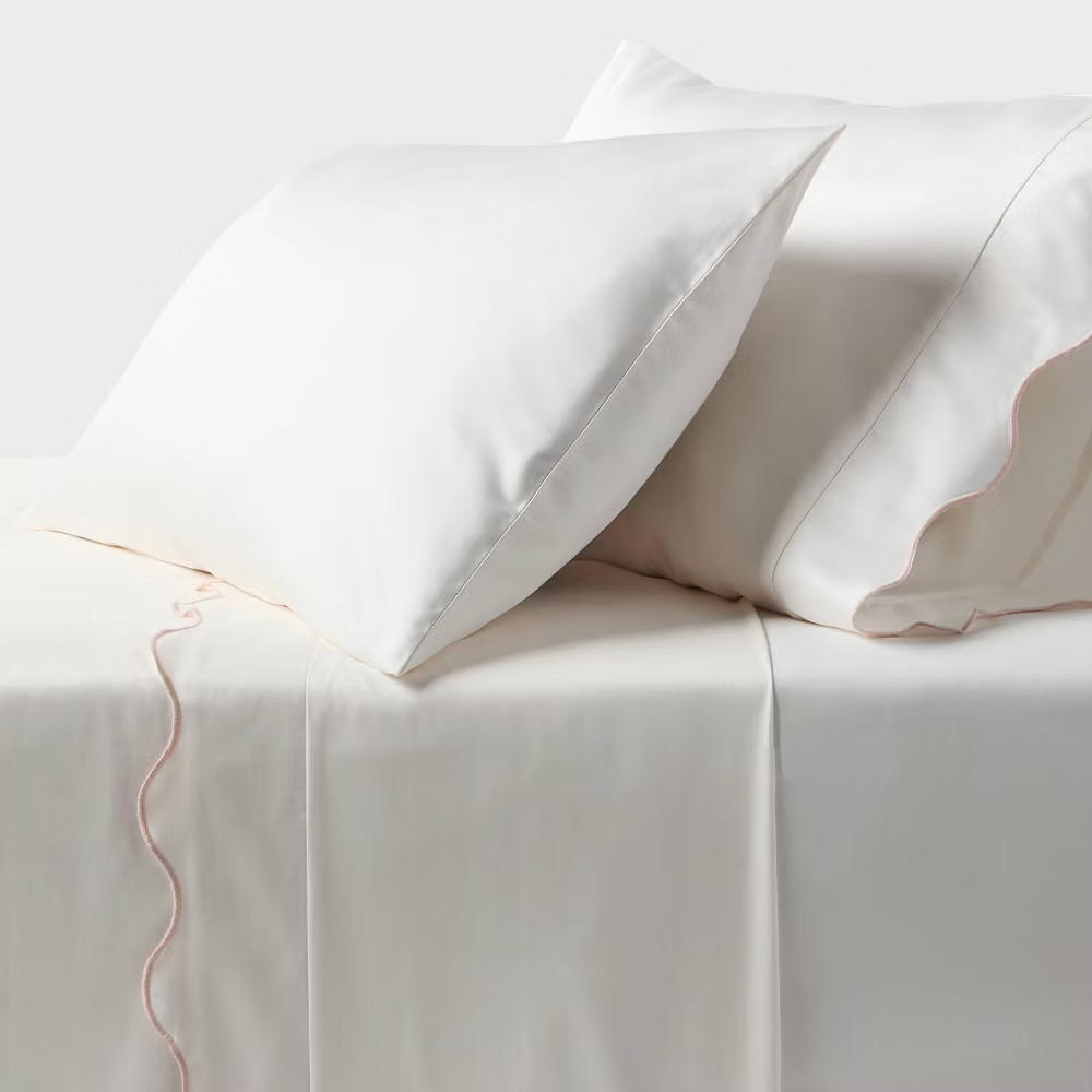 Queen 400 Thread Count Performance Sheet Set Pink Scalloped Hem - Threshold