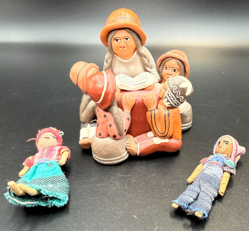 Peruvian Clay Storyteller Signed Maurelio H. w/ 2 Guatemalan Worry Dolls - VTG