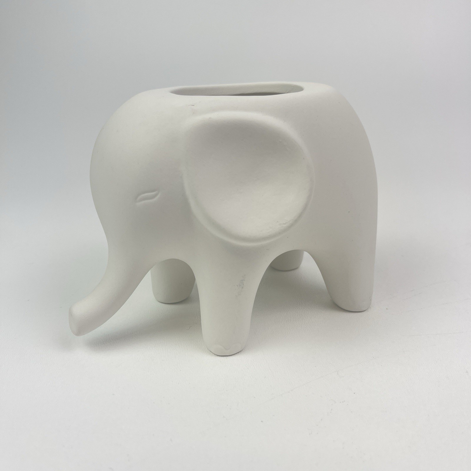 Bisque Unfinished White Elephant Ceramic Planter Good Luck 5x4x4
